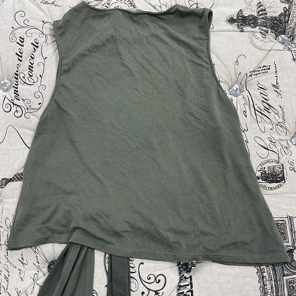 🎁 Astr The Label Tie Waist Crop Tank - Picture 9 of 9